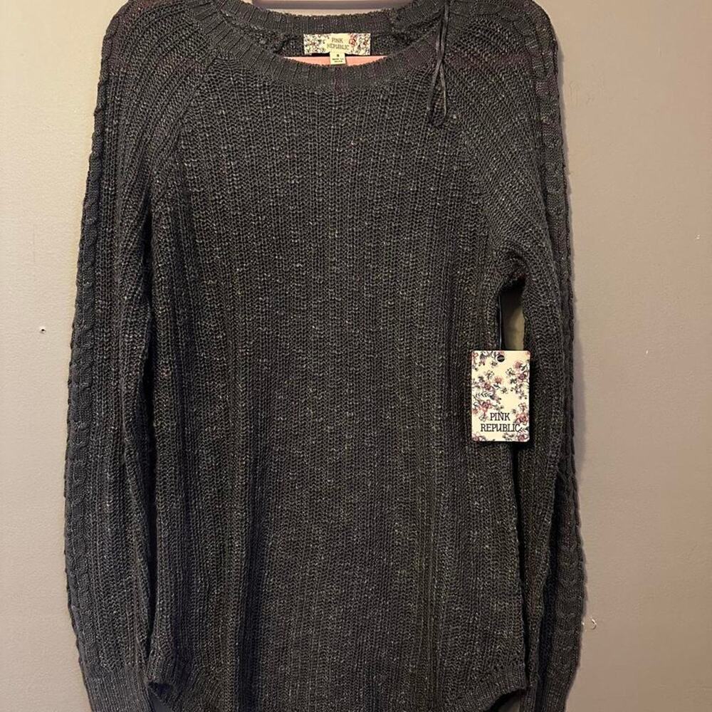 Pink republic gray sweater sz small cozy fall winter comfy fireplace cabin